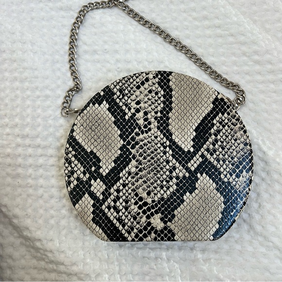 SOLD - Picture 4 of 4